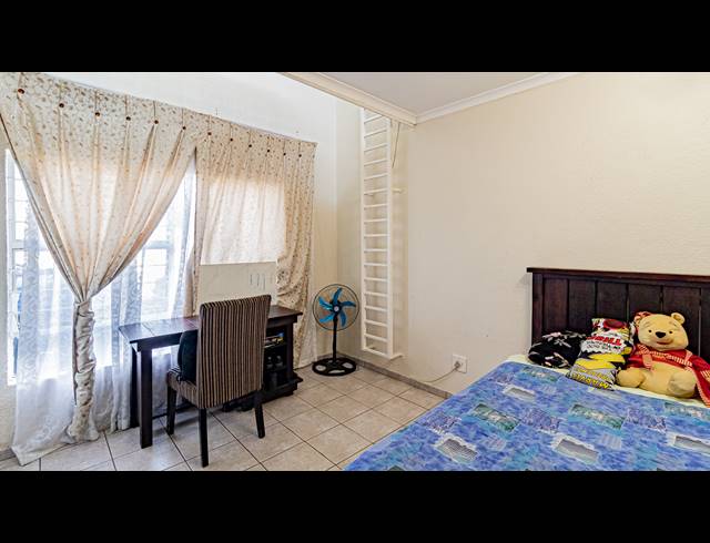 4 BEDROOM HOUSE FOR SALE IN MAYFIELD PARK
